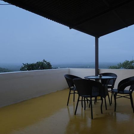 ג'ונגאדה Hotel Ashirwad מראה חיצוני תמונה