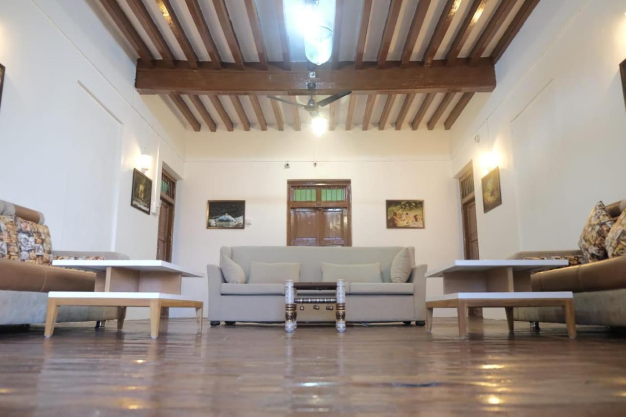 ג'ונגאדה Hotel Ashirwad מראה חיצוני תמונה